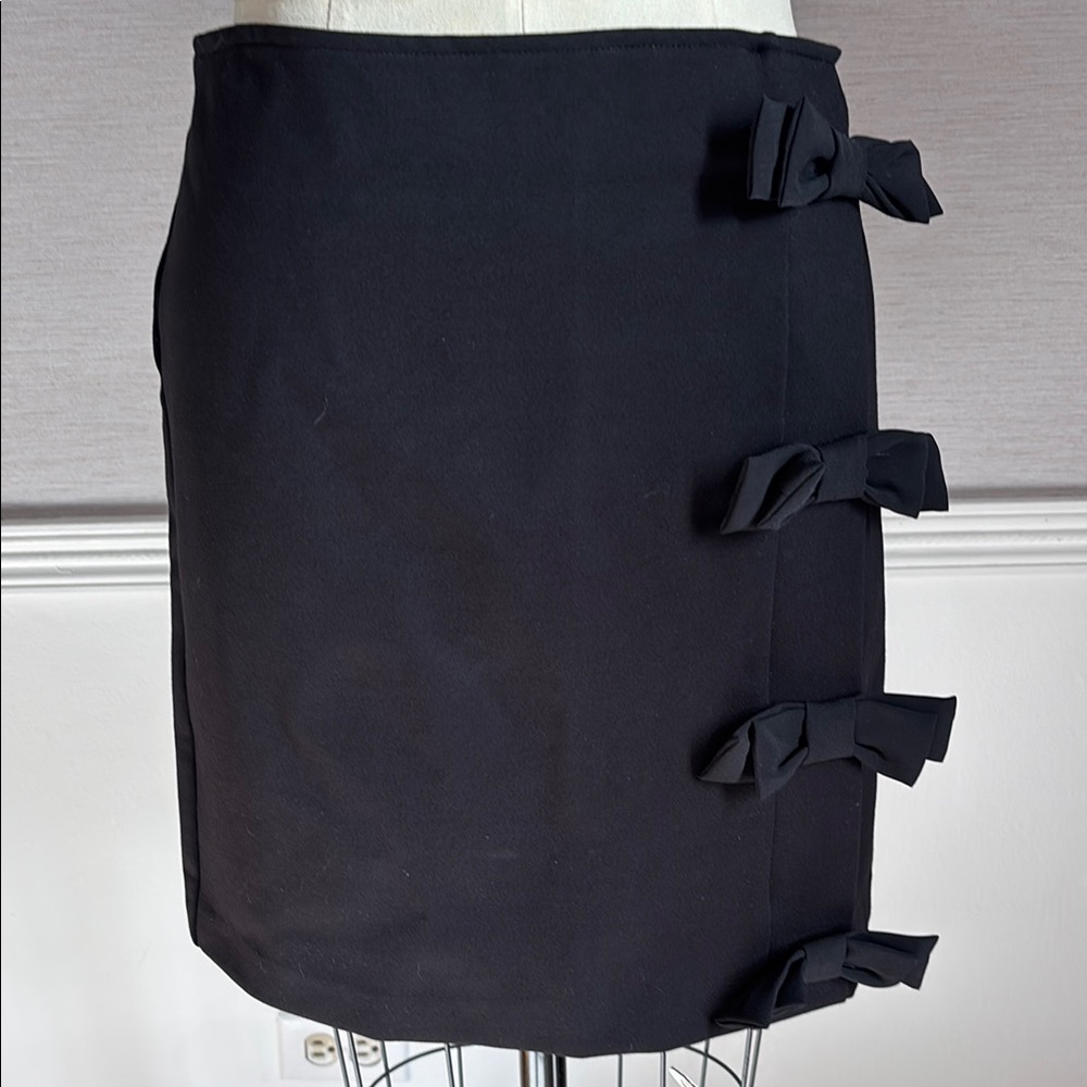 Gracia Black Pencil Skirt with Side Bow Details